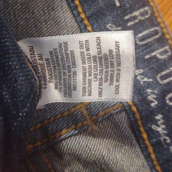 AEROPOSTALE distressed cutoff shorts, size 0. Great cutoff look for summer. - Picture 4 of 5